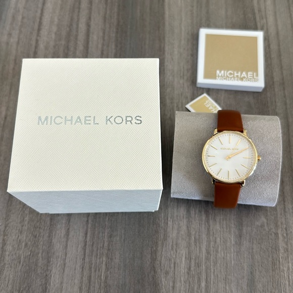 MICHAEL KORS Women's Pyper Luggage Leather Strap Watch - Picture 3 of 7